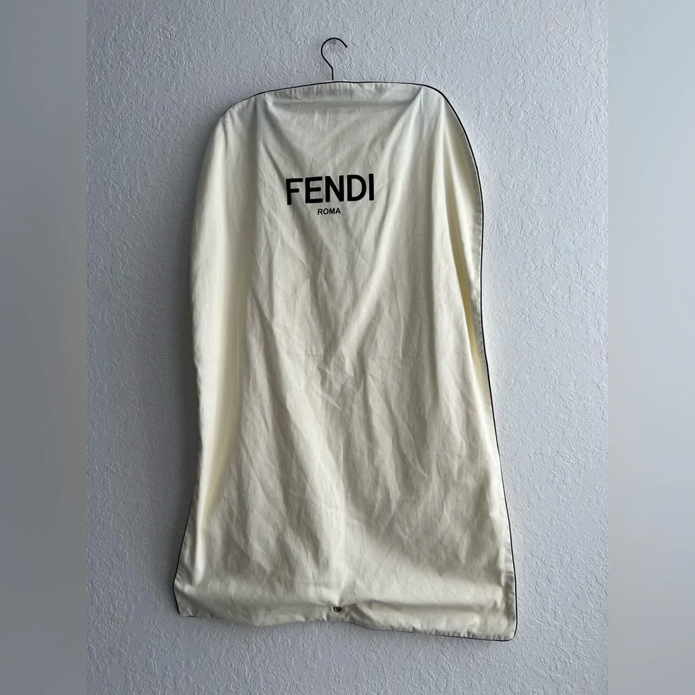 Fendi Roma Breathable Cotton Creme Colored Garment Bag 40x25
